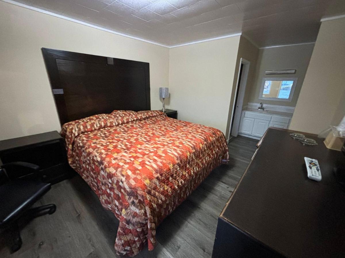 Popular attractions Area Nearby Property